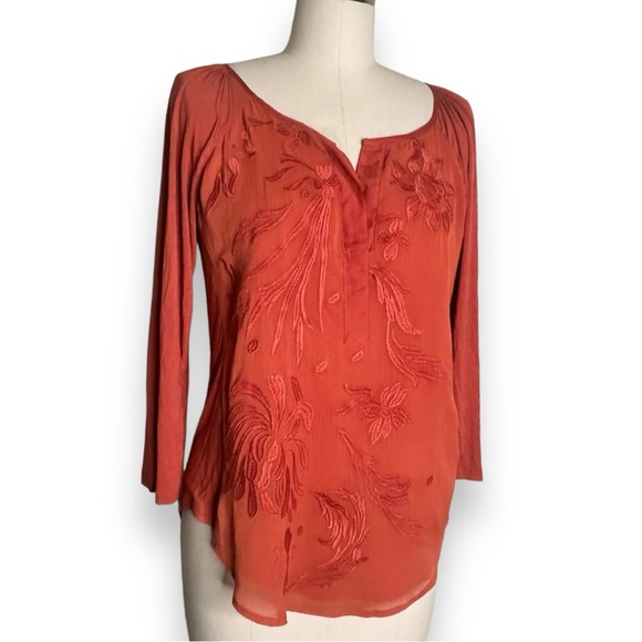 Anthropologie | Tiny Embroidered Fabric Contrasted Top Size S NWOT - Picture 2 of 10